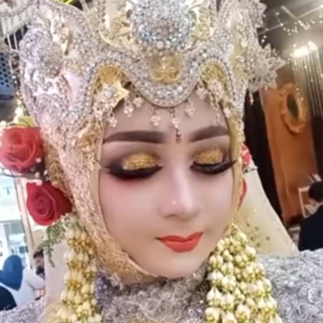 sherly_dilova