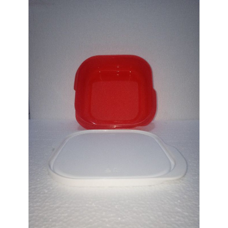 

Small Square Store Red & white