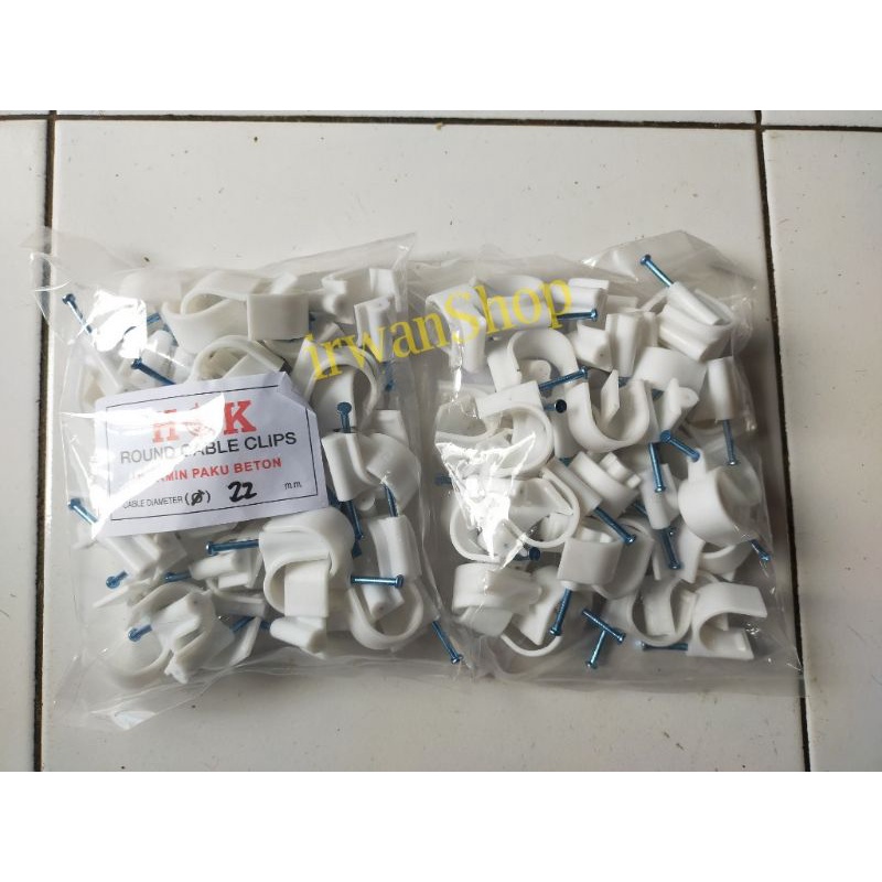 Klem Kabel 22 mm Paku Beton  / Klem Pipa no 22 HOK