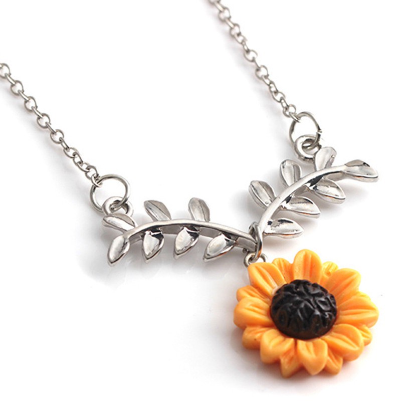 Pendant Pearl Sunflower Necklace Charm Simple Elegant Collarbone Chain Jewelry