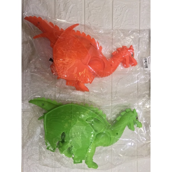 Mainan dinosaurus plastik
