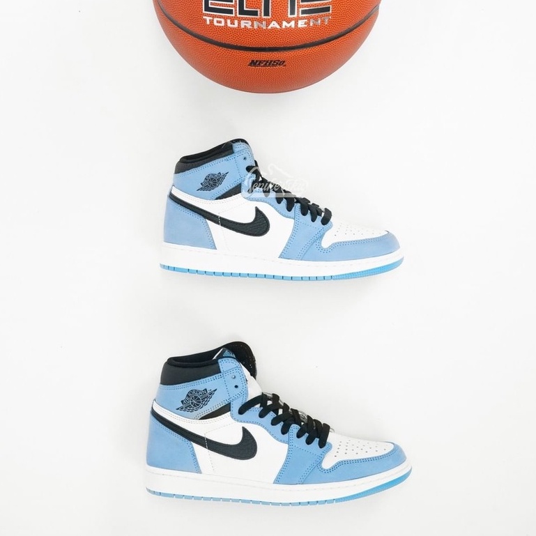 Air Jordan 1 Retro High OG University Blue GS