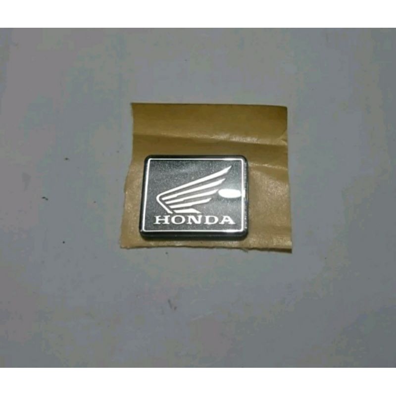 Emblem logo sayap Honda dasboar spedo stang universal untuk smua jenis motor honda Original