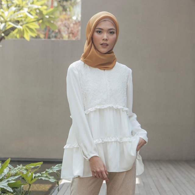 Lana Blouse Wearing Klamby size S
