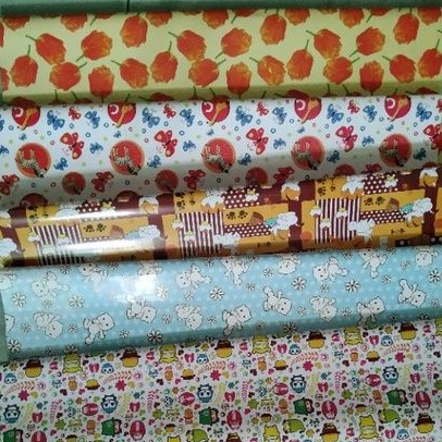 

Kertas Bungkus Kado perlembar (49cm x 64cm)