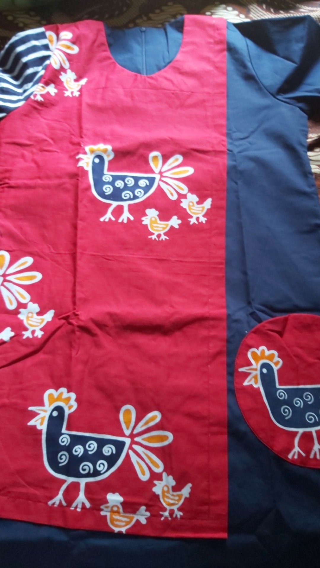 Blus Batik Cap Ayam Saku Bundar