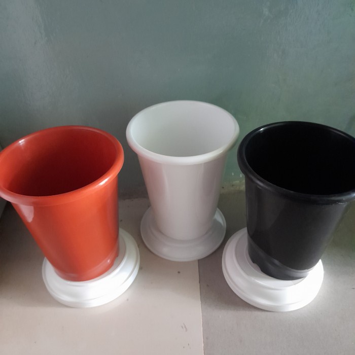 Pot Plastik Nkt Tower 18 warna - Pot Nkt tower 18 putih-coklat-hitam.