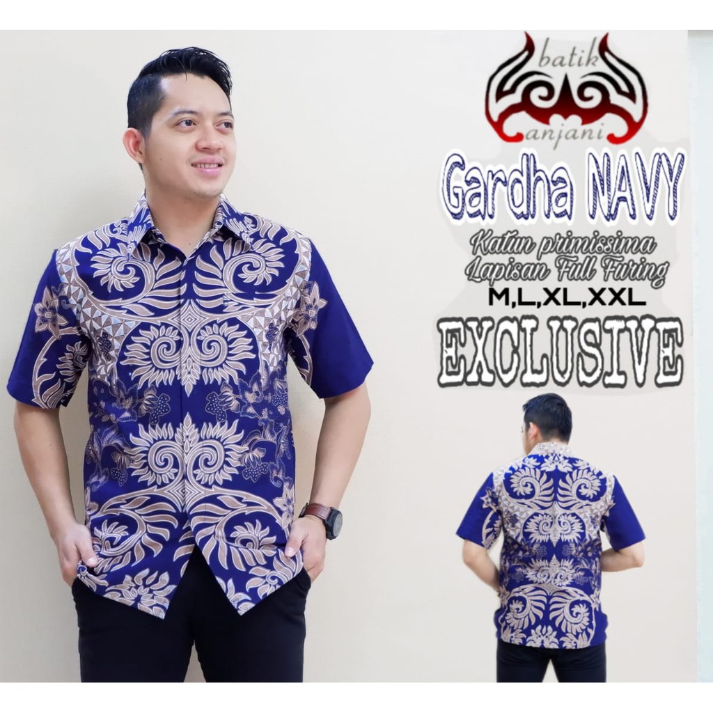 GARDHA NAVY ANJANI KEMEJA BATIK SOLO PRIA LENGAN PENDEK LAPIS FURING ATASAN BATIK PREMIUM MODERN KATUN HALUSNAKULA KURFA SOGAN PEKSI WIYASA BIRU LUCAS DEWANDARU CENDRAWASIH PRAJA ABSTRACK PARANG SRUNING SOGAN SARUNG KOKO ARDHANA CREAM KOKO ARDHANA VIJAY 2