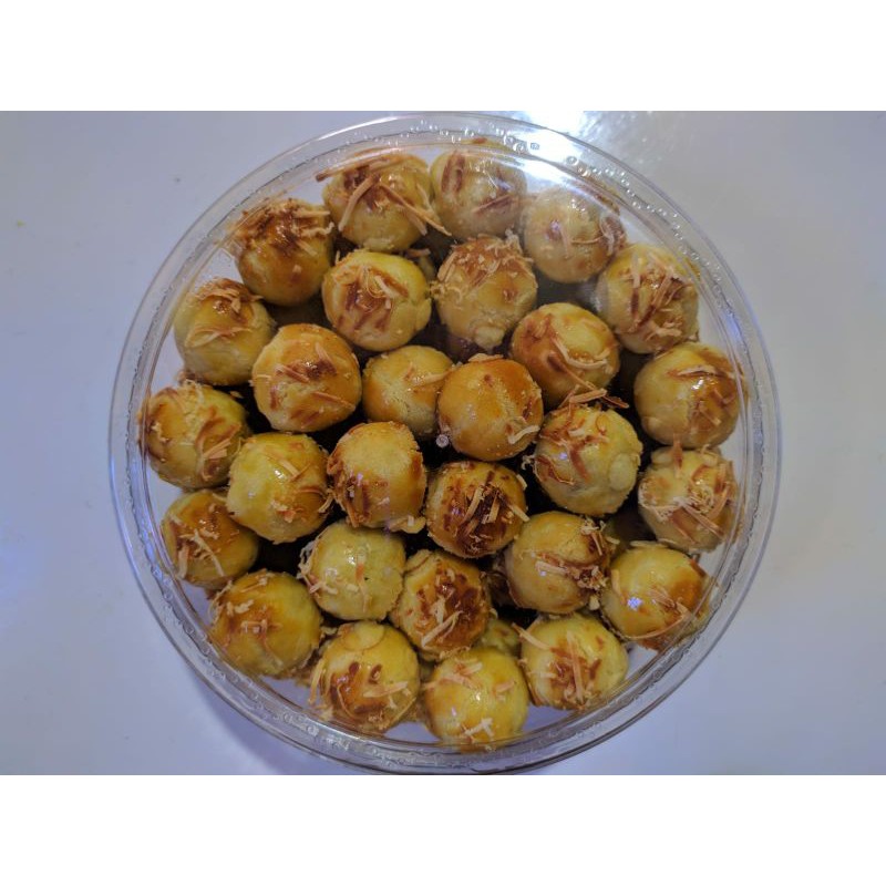 

KUE NASTAR