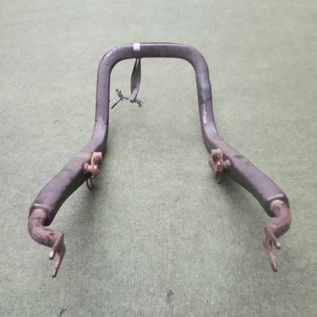 Begel behel pegangan tangan jok belakang Suzuki TRS Katana TRZ Katana karet original copotan motor m