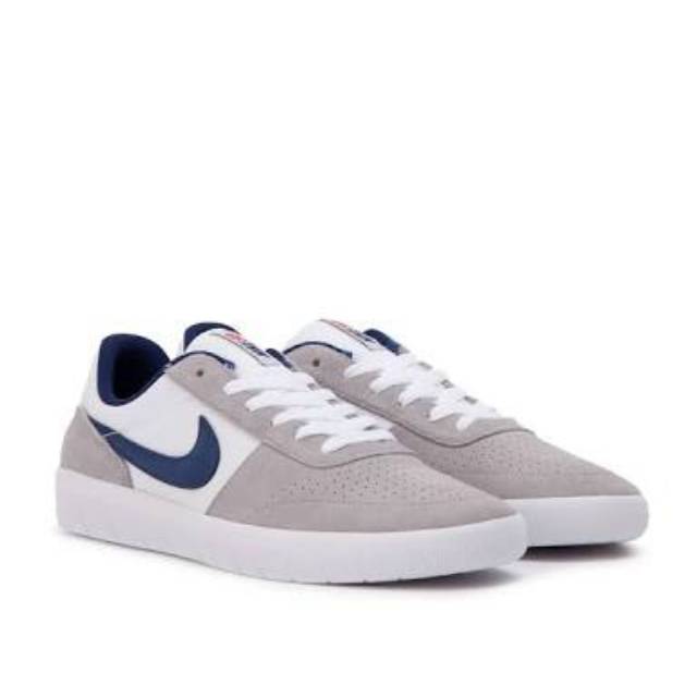 nike sb team classic white blue