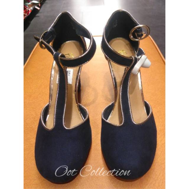 010. SEPATU WANITA - PAYLESS "FIONI" HEELS