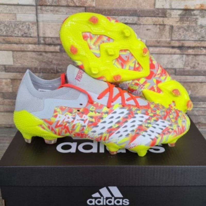 Sepatu Bola Adidas Predator Freak .1 Numbesup Fg