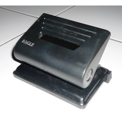 

Pelubang Kertas Merk Eagle