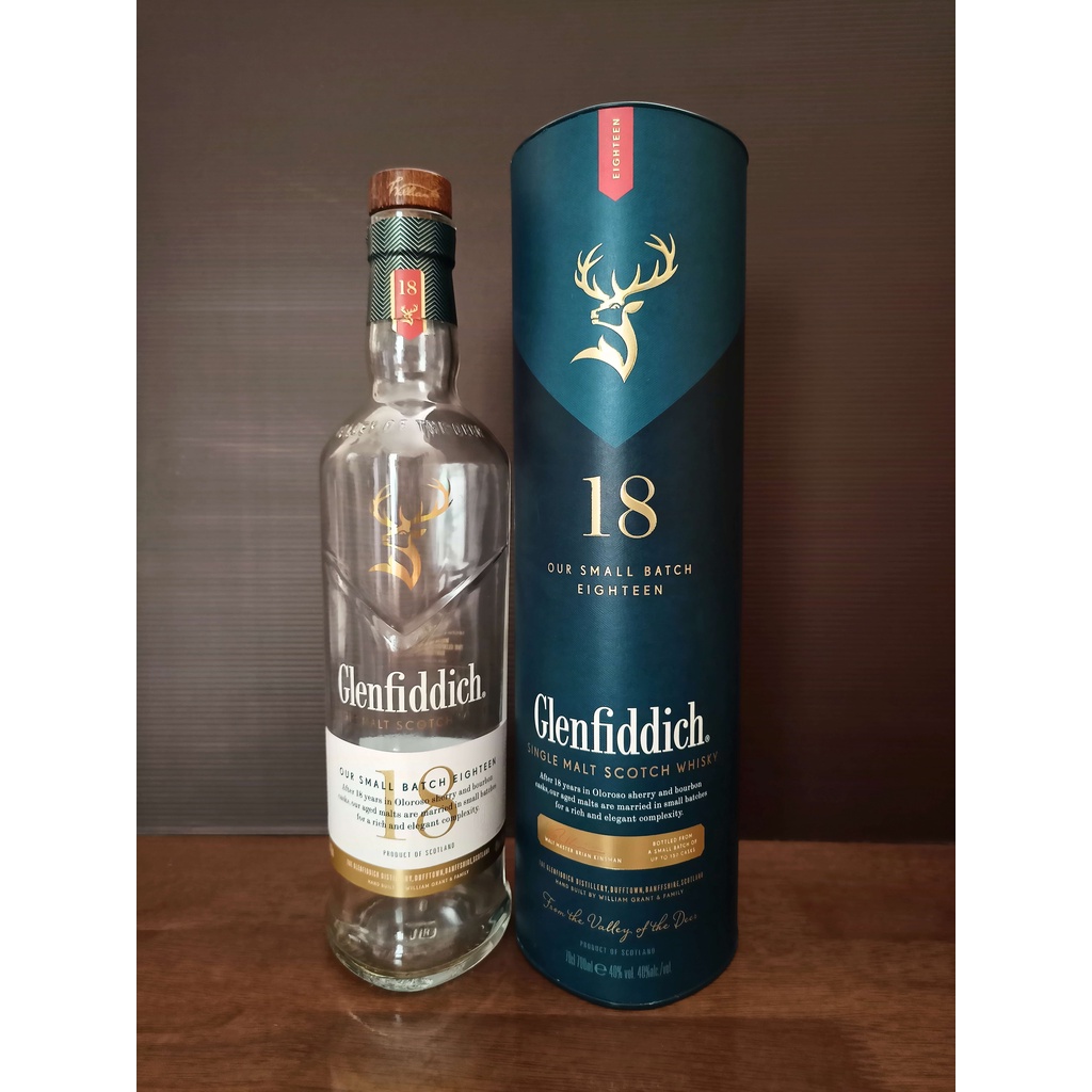 Botol bekas miras Glenfiddich 18 Single Malt 700 ML + Box