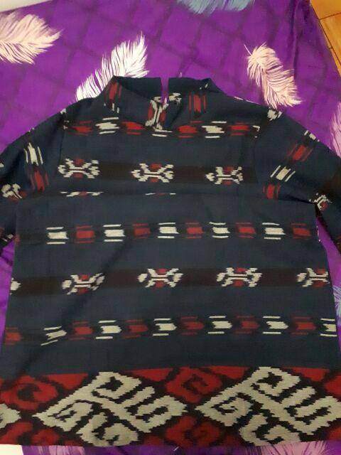 Benang Raja Tunik Tenun Batik Wanita Lengan Panjang