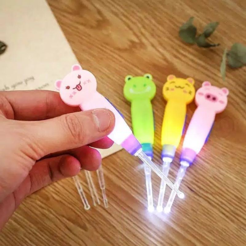 Ear Pick Flashlight LED Alat Pembersih Telinga Anak Cute Animal Karakter Lucu