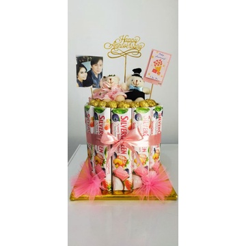 .Silverqueen Very Berry Choco Snack Tower Cake hadiah special (ds bgr)