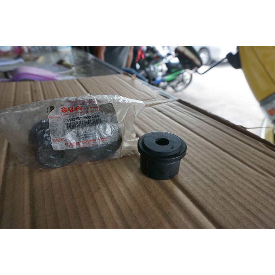 Karet Bushing Shock Belakang Suzuki Futura Mitsubishi T120SS ASLI SGP!