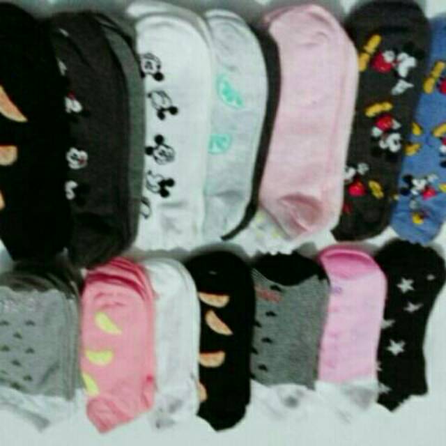 Kaos kaki mata kaki motif