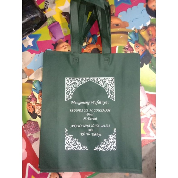 

tas goodybag spoonbond dan jasa sablon satu sisi satu warna