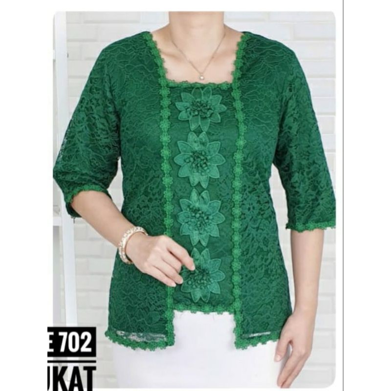 Blouse brukat bunga bordir.
