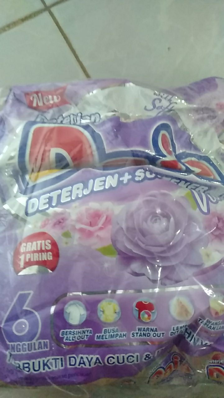 Daia Deterjen 850g
