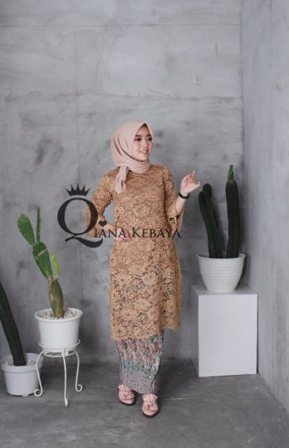 Setelan kebaya bronik / kebaya brokat tunik / kebaya syar'i