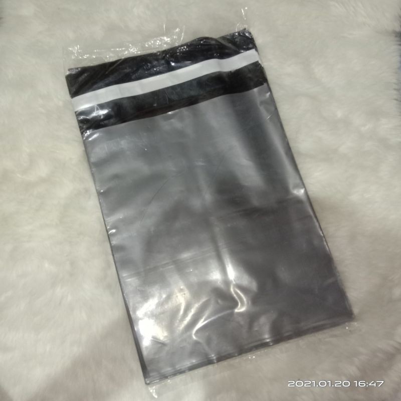 

Plastik Packing Olshop Sudah Ada Perekatnya ( 1 pack 50pcs )