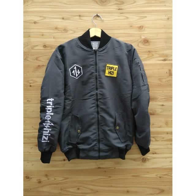 Jaket Bomber Triple Hizi Terbaru