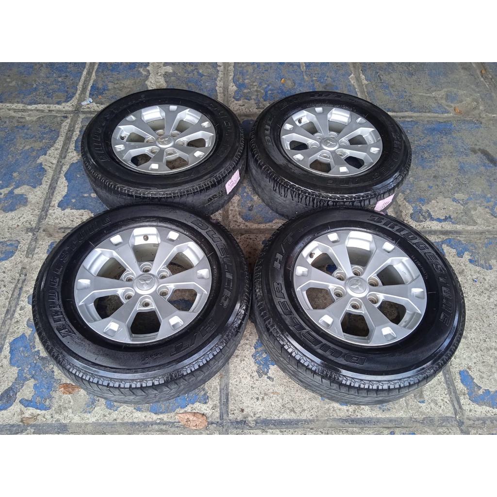 velg seken bekas pajero ring 17x7 pcd 6x139 seken bekas plus ban