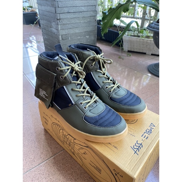 Sepatu Sneaker SSST X Amble Shoes Olive Baru & Original 1000%