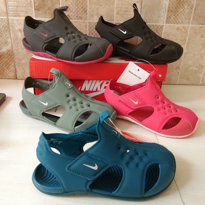 sepatu sandal anak nike