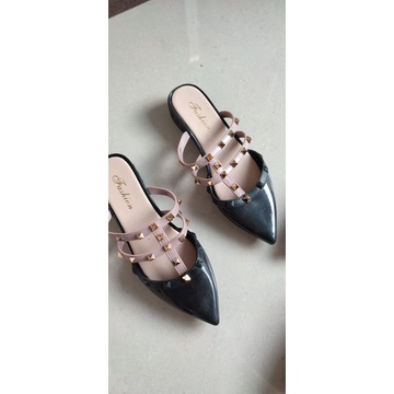 Valentino Stud heels wanita no brand