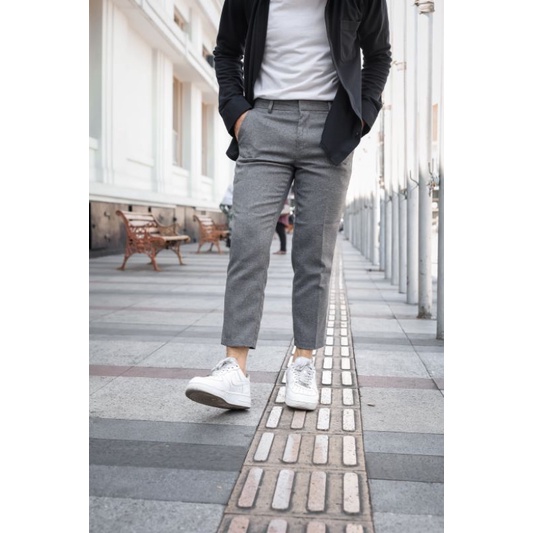 Mubeng - Celana Ankle Slimfit Light Grey