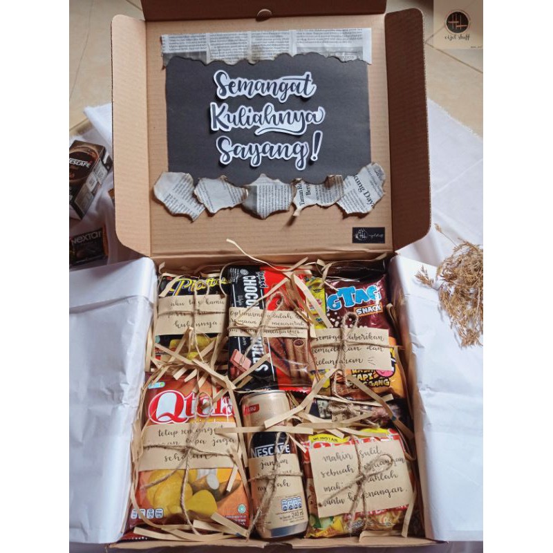 

SNACK BOX/ KADO SNACK BOX/ HAMPERS SNACK ULTAH/WISUDA