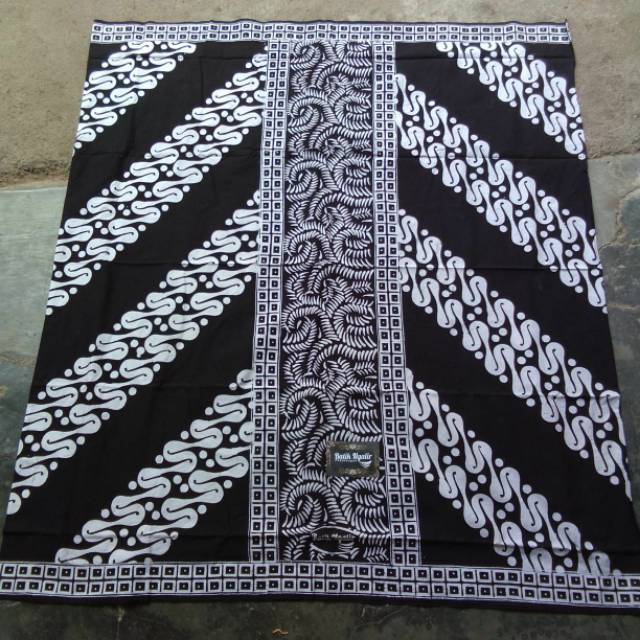 Sarung Batik Az-Zahir Syubbanul Muslimin