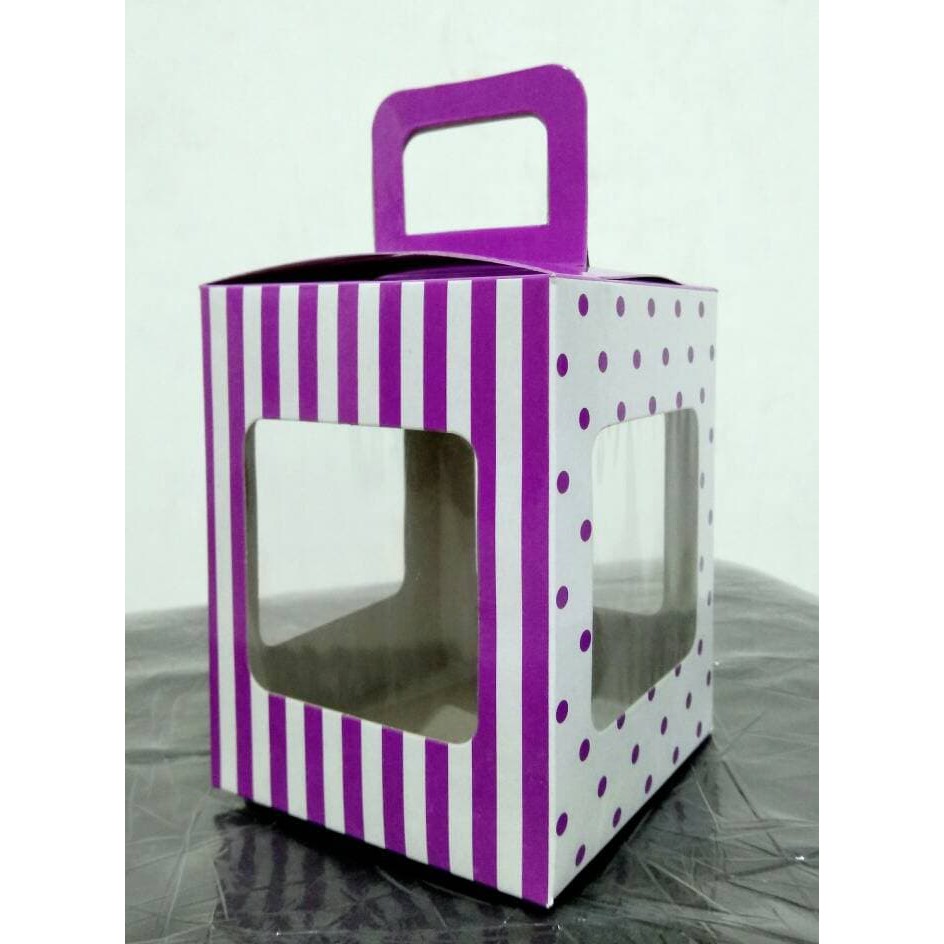 

Dus Cupcake Ungu isi 1 9x9x11.5 CM