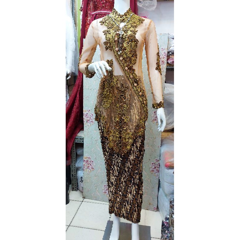 setelan kebaya  fayet kancing miring