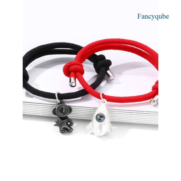 Fancyqube 2pcs Gelang Tali Karet Aksen Batu Magnet Bentuk Astronot Untuk Pasangan
