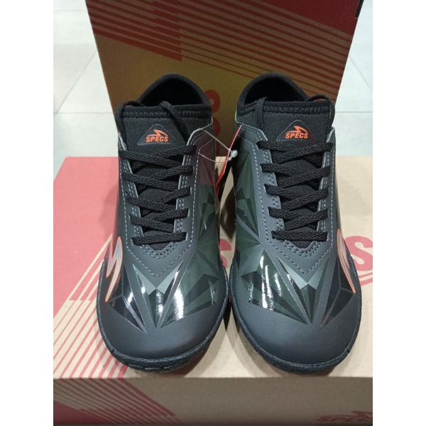 Sepatu Futsal Junior - SPECS Accelerator Satu IN JR - Gunmetal/Safety Yellow/Dawn Orange [401755] Or