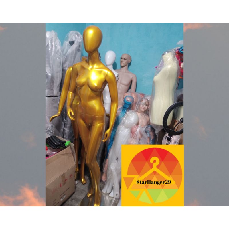 Patung Manekin wanita Fiberglass Glossy Gold dewasa