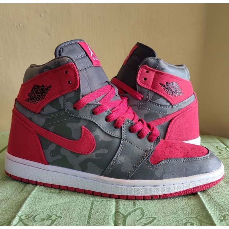 NIKE AIR JORDAN RETRO 1 HIGH CAMO RIVER ROCK RED