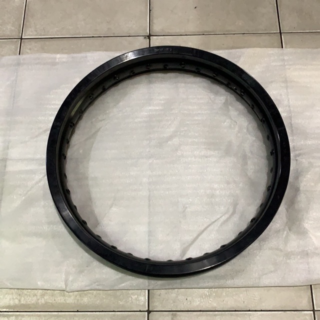 Velg axio ring 17 ukuran 215