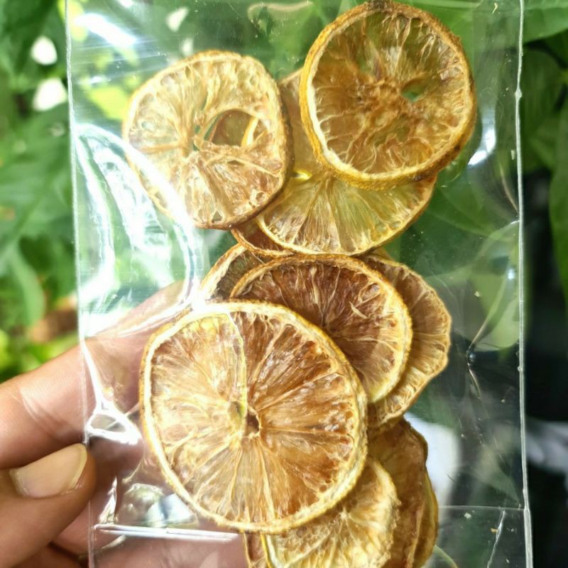 

TERMURAH JERUK NIPIS KERING IRIS / DRIED LIME SlICES / KELANGSA IRIS 500 GRAM