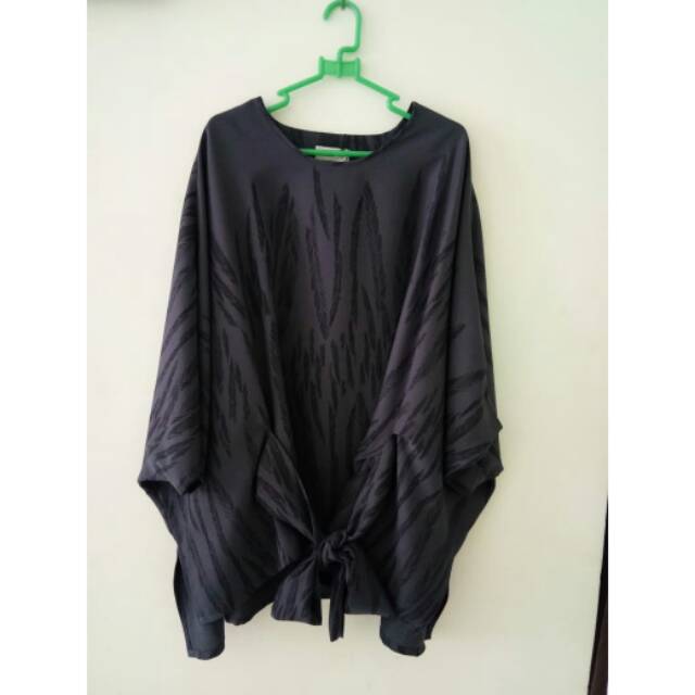 AZKA OUTER PRELOVED -KAMIIDEA