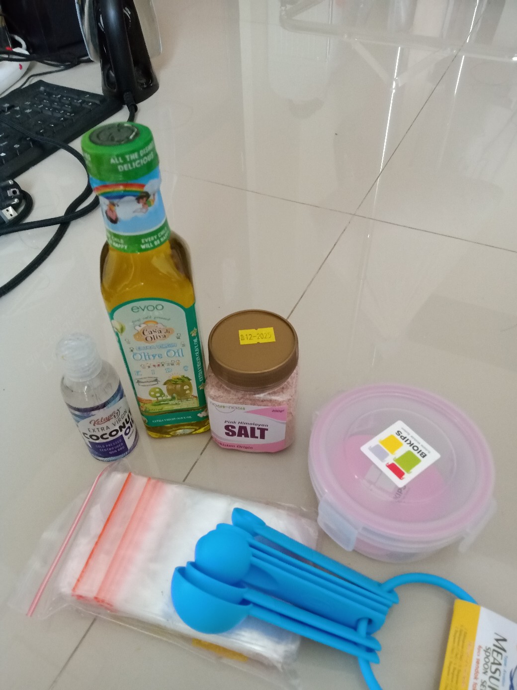 Komax Biokips Pink Bulat 240 Ml Air & Water Tight