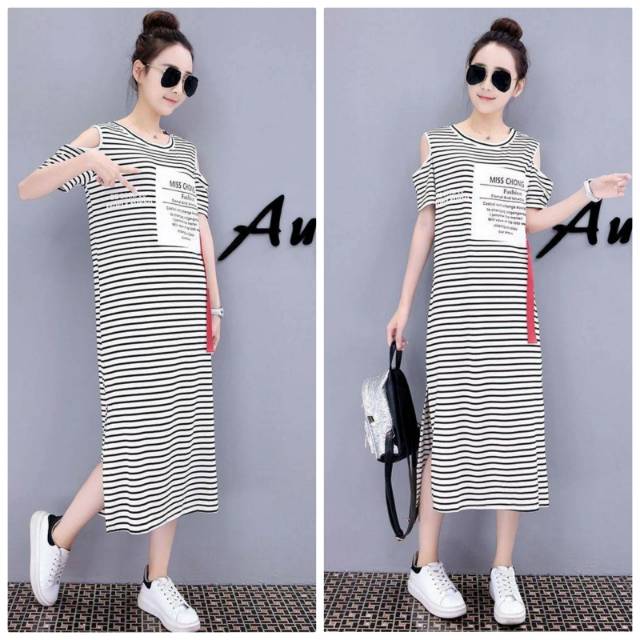Dress santai  putih salur  bahu bolong lengan pendek keren