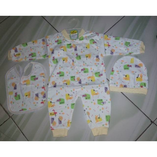 Sleepsuit free topi dan slaber