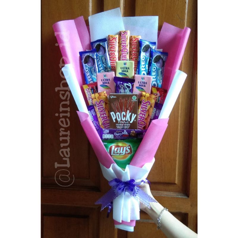 buket snack jumbo/buket wisuda/buket makanan ringan